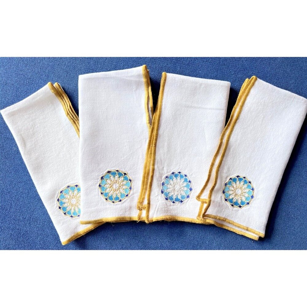 Vintage Set/4 100% Pure Linen Napkins 17" Square Embroidered Medallion Decor